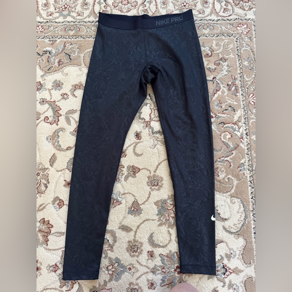 Nike Pro Dri-FIT Women’s Black Leggings